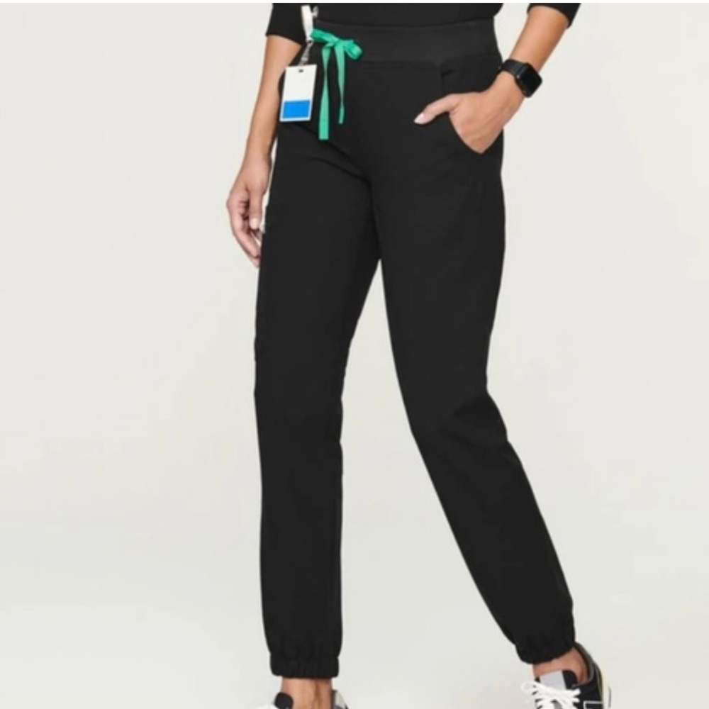 Figs Black Tari Jogger Scrub Pants